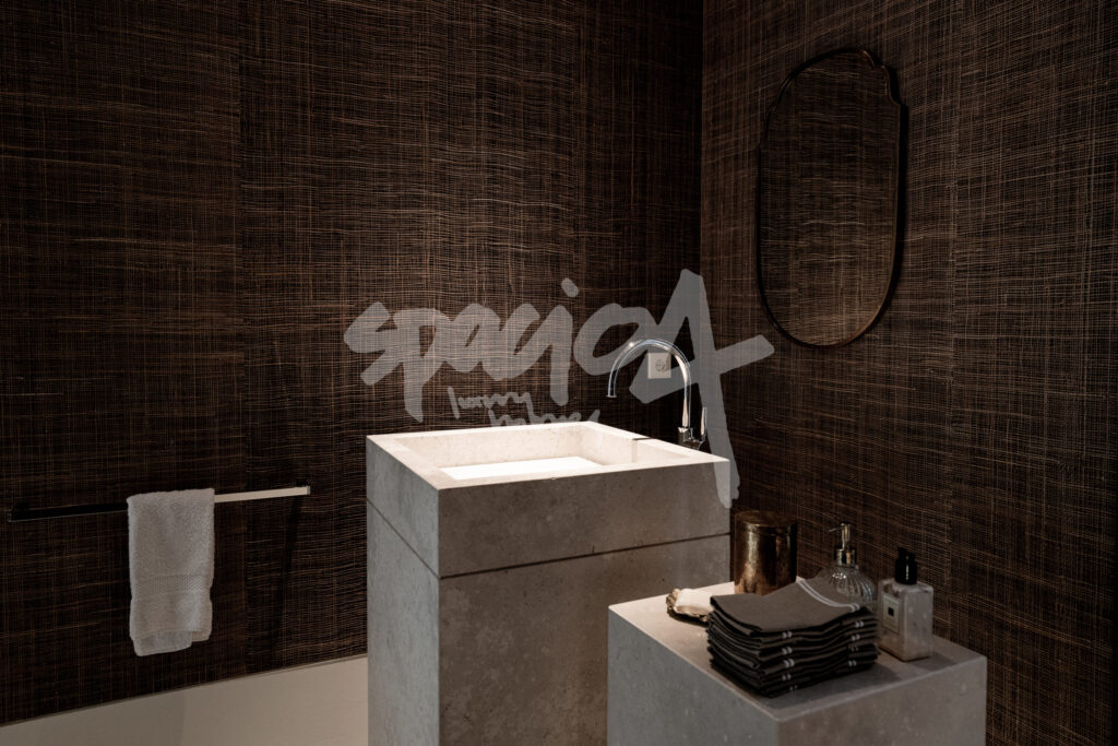 Baño de vivienda unifamiliar en Prado Largo con lavabo de obra y revestimientos premium